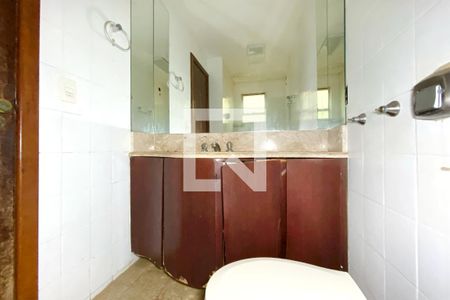 Banheiro da Suíte 1 de apartamento para alugar com 3 quartos, 120m² em Sion, Belo Horizonte