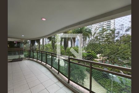 Apartamento para alugar com 4 quartos, 150m² em Barra Olímpica, Rio de Janeiro