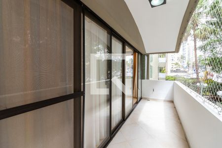 Varanda da Sala de Estar de apartamento para alugar com 4 quartos, 200m² em Jardim Santa Angelina, São Paulo