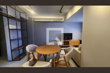 Sala  de apartamento para alugar com 2 quartos, 70m² em Pituba, Salvador