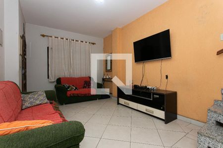 Sala de casa à venda com 4 quartos, 90m² em Vila Carrão, São Paulo