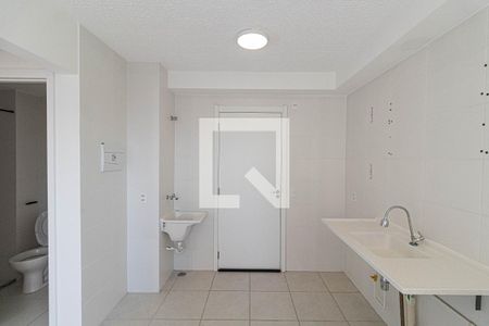 Sala/Cozinha/Área de Serviço  de apartamento para alugar com 2 quartos, 32m² em Itaquera, São Paulo