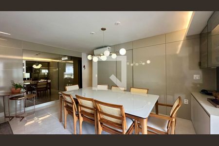 Sala  de apartamento à venda com 3 quartos, 105m² em Santa Efigênia, Belo Horizonte