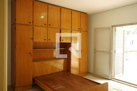 Quarto 1 de casa para alugar com 2 quartos, 140m² em Vila Antonina, São Paulo