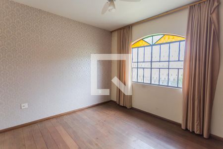 Suíte de casa à venda com 5 quartos, 385m² em Ipê, Belo Horizonte