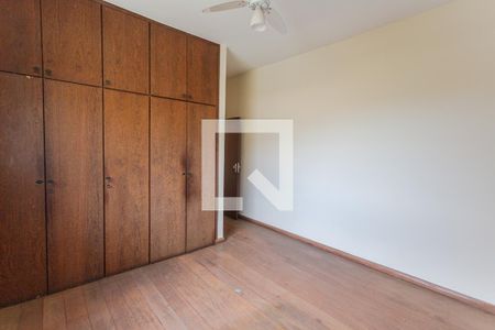 Suíte de casa à venda com 5 quartos, 385m² em Ipê, Belo Horizonte