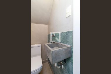 Lavabo de casa para alugar com 3 quartos, 110m² em Vila Cordeiro, São Paulo