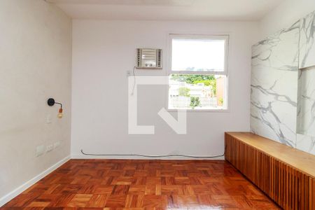 Suíte de casa para alugar com 3 quartos, 110m² em Vila Cordeiro, São Paulo