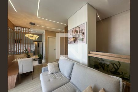 Sala de apartamento à venda com 2 quartos, 68m² em Jardim Tupanci, Barueri