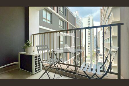 Varanda de kitnet/studio para alugar com 1 quarto, 22m² em Cerqueira César, São Paulo