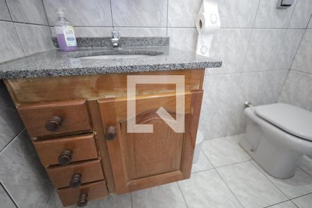 Banheiro de casa à venda com 4 quartos, 187m² em Vila Clarice, Santo André