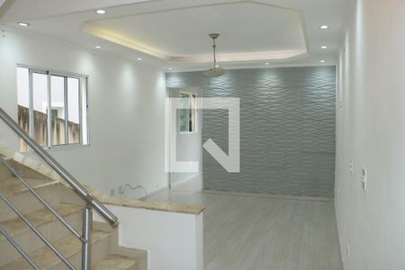 Casa de Condomínio para alugar com 3 quartos, 129m² em Jardim Rosalina, Cotia