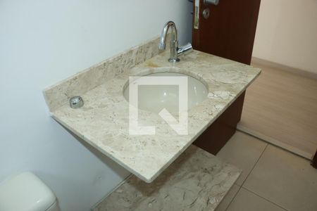 Casa de Condomínio para alugar com 3 quartos, 129m² em Jardim Rosalina, Cotia