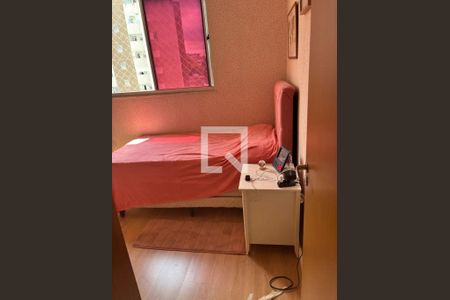 Quarto de apartamento à venda com 2 quartos, 57m² em Cabral, Contagem