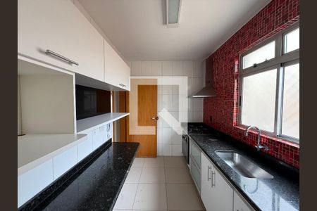 Apartamento à venda com 3 quartos, 75m² em Manacás, Belo Horizonte