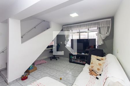 Casa à venda com 4 quartos, 190m² em Conjunto Residencial José Bonifácio, São Paulo