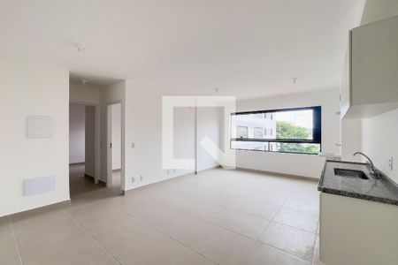 Sala e cozinha de apartamento para alugar com 2 quartos, 57m² em Ipiranga, São Paulo