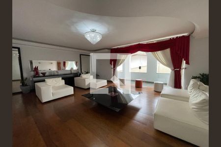 Sala de estar de casa à venda com 7 quartos, 540m² em Caxingui, São Paulo