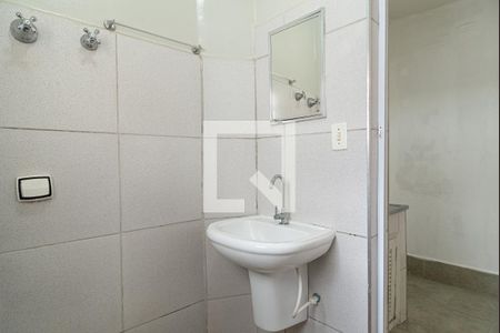 Banheiro de kitnet/studio para alugar com 1 quarto, 30m² em Perdizes, São Paulo