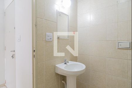 Banheiro de kitnet/studio para alugar com 1 quarto, 30m² em Bela Vista, São Paulo