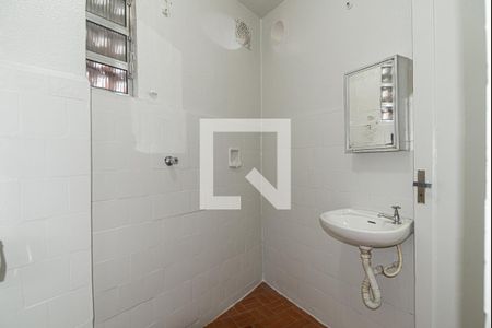 Banheiro de kitnet/studio para alugar com 1 quarto, 30m² em Santa Cecilia, São Paulo