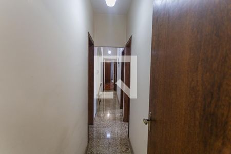 Corredor de casa à venda com 4 quartos, 360m² em Casa Branca, Belo Horizonte