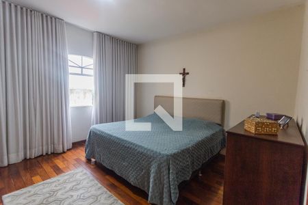 Suíte de casa à venda com 4 quartos, 360m² em Casa Branca, Belo Horizonte