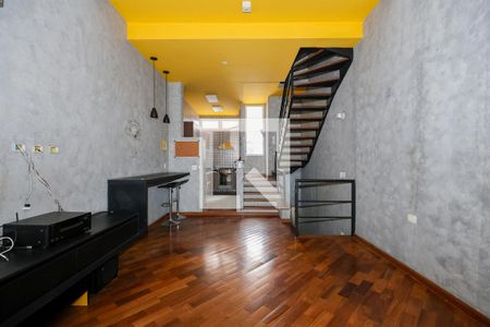 Sala de casa de condomínio à venda com 2 quartos, 140m² em Real Parque, São Paulo