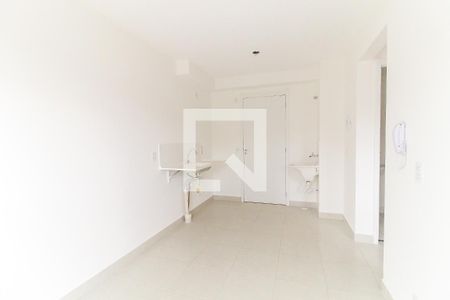 Sala/Cozinha de apartamento para alugar com 2 quartos, 35m² em Vila Carmosina, São Paulo