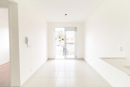 Sala/Cozinha de apartamento para alugar com 2 quartos, 35m² em Vila Carmosina, São Paulo