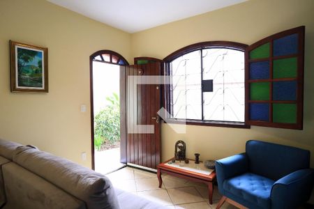 Sala de casa para alugar com 3 quartos, 132m² em Renascença, Belo Horizonte
