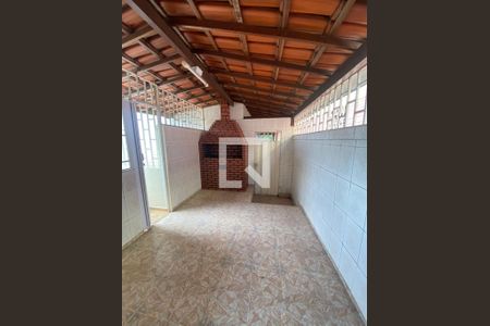 Casa para alugar com 4 quartos, 200m² em Sagrada Família, Belo Horizonte