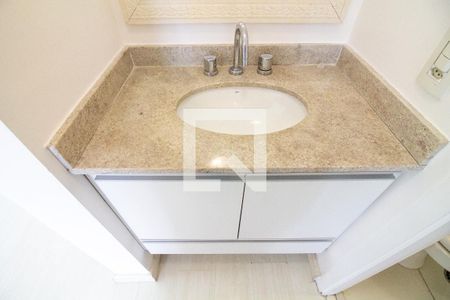 Banheiro de apartamento à venda com 1 quarto, 47m² em Campo Belo, São Paulo