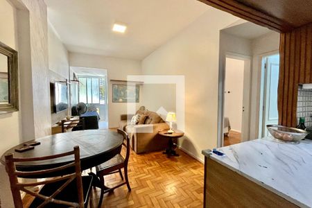 Sala  de apartamento para alugar com 2 quartos, 70m² em Ipanema, Rio de Janeiro