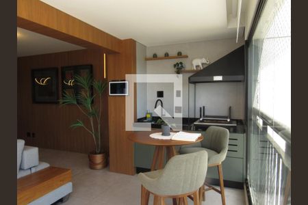Sala de apartamento à venda com 2 quartos, 83m² em Continental, Osasco