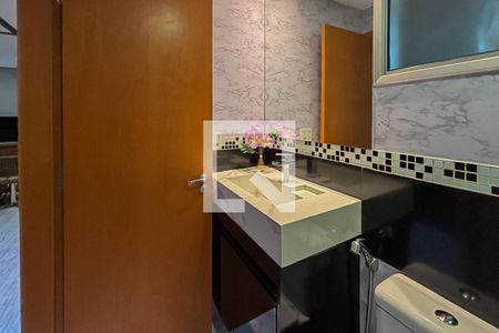 Banheiro de apartamento à venda com 1 quarto, 64m² em Centro, Belo Horizonte