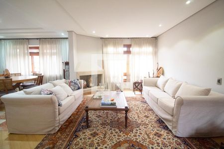 Casa à venda com 4 quartos, 340m² em Vila Madalena, São Paulo