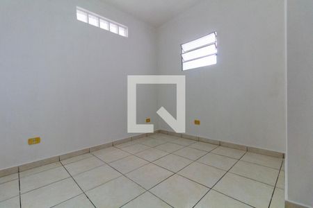 Quarto 1 de casa para alugar com 2 quartos, 61m² em Vila Nhocuné, São Paulo