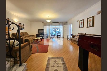 Casa para alugar com 3 quartos, 180m² em Vila Sao Francisco (zona Sul), São Paulo