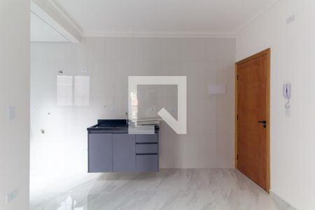 Cozinha de apartamento para alugar com 2 quartos, 48m² em Vila Paulo Silas, São Paulo