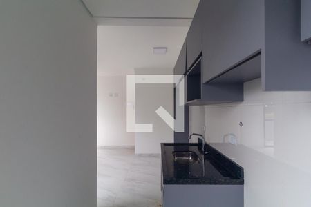 Cozinha de apartamento para alugar com 2 quartos, 33m² em Vila Paulo Silas, São Paulo
