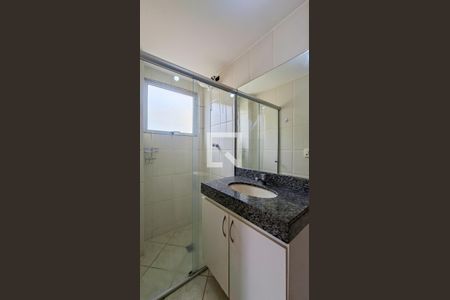 Banheiro da Suíte de apartamento para alugar com 2 quartos, 56m² em Palmares, Belo Horizonte