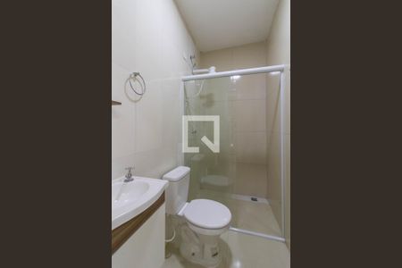 Banheiro  de kitnet/studio para alugar com 0 quarto, 45m² em Jardim Santa Edwirges, Guarulhos
