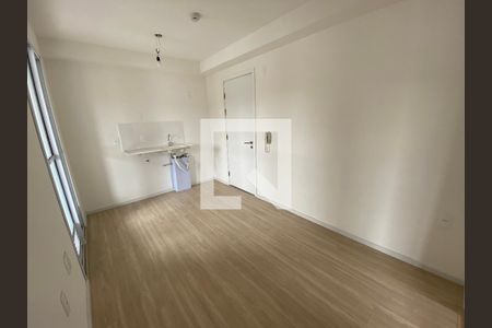 Sala/Cozinha de apartamento para alugar com 1 quarto, 32m² em Vila Plana, São Paulo