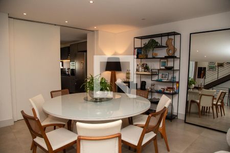 Sala de casa para alugar com 4 quartos, 400m² em Jardim Petropolis, São Paulo