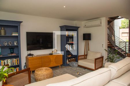 Sala de casa para alugar com 4 quartos, 400m² em Jardim Petropolis, São Paulo