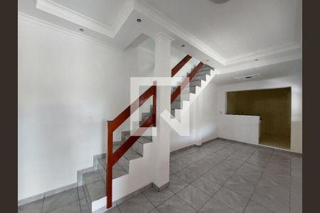 Sala de casa para alugar com 4 quartos, 100m² em Jardim Sao Luiz, São Paulo