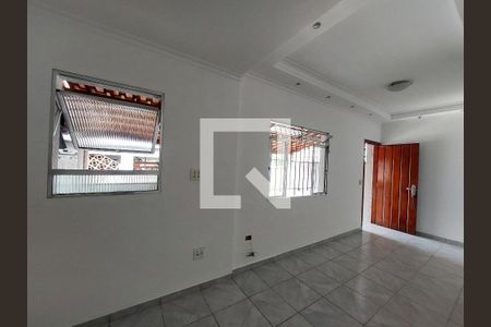 Sala de casa para alugar com 4 quartos, 100m² em Jardim Sao Luiz, São Paulo