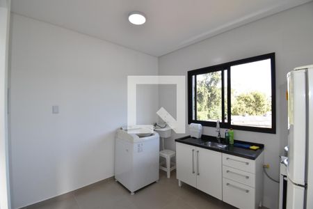 Sala e Cozinha de kitnet/studio para alugar com 1 quarto, 26m² em Cajuru, Curitiba