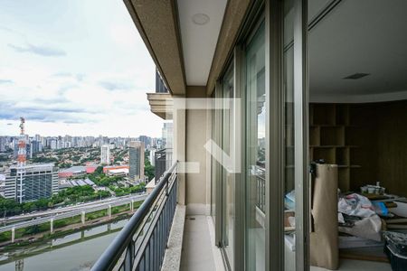 Varanda de apartamento à venda com 3 quartos, 233m² em Real Parque, São Paulo